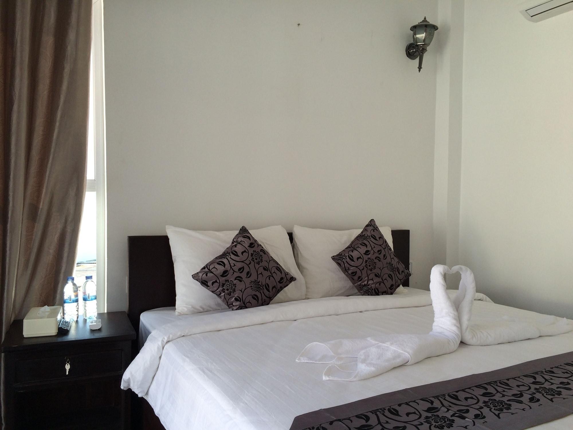 Sea Breeze Resort Sihanoukville Exteriör bild