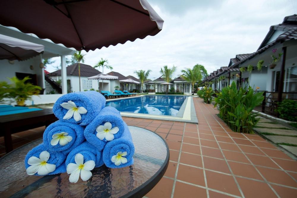 Sea Breeze Resort Sihanoukville Exteriör bild