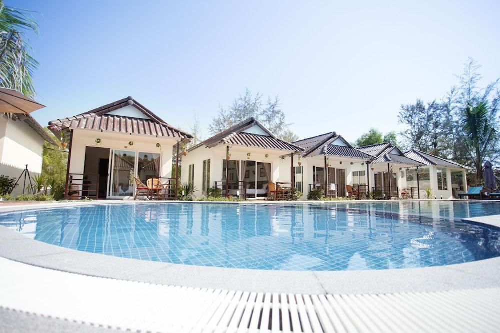 Sea Breeze Resort Sihanoukville Exteriör bild