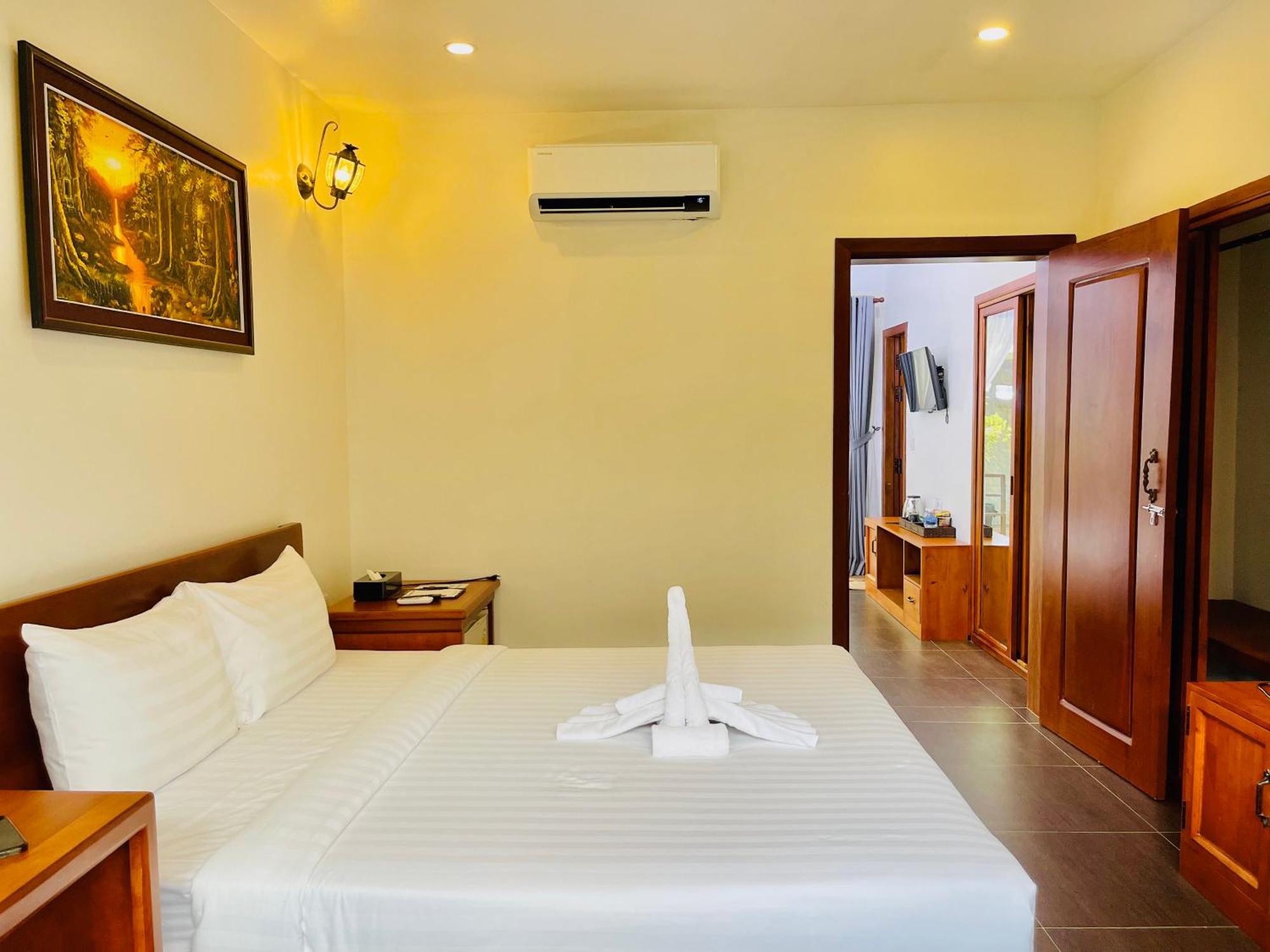 Sea Breeze Resort Sihanoukville Exteriör bild