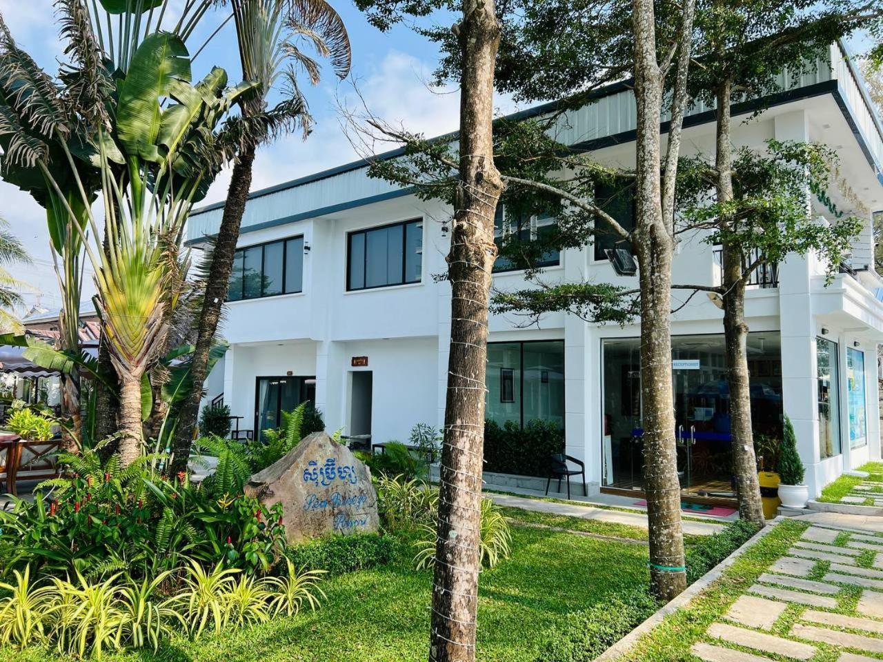 Sea Breeze Resort Sihanoukville Exteriör bild